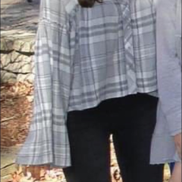 Cloth & Stone - plaid top - size small.  Like new - Picture 2 of 6